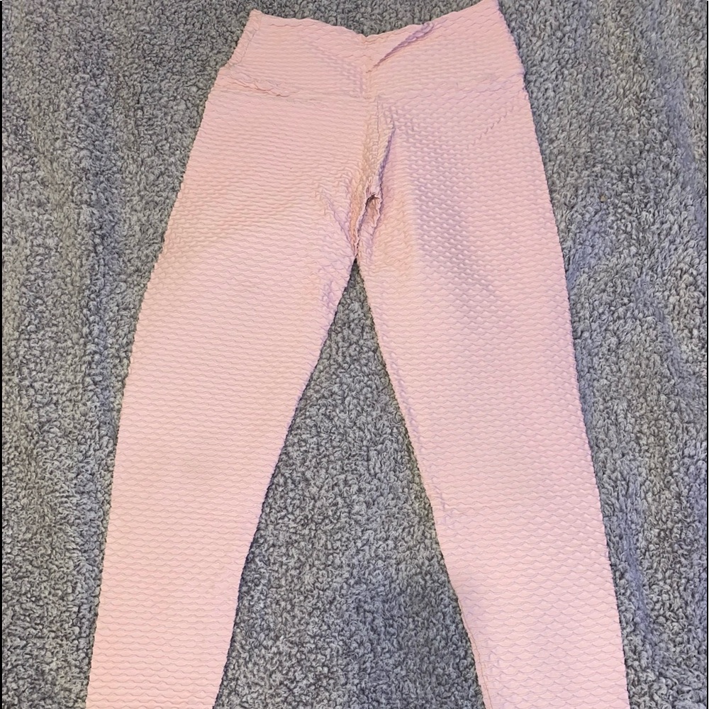 pink booty legging